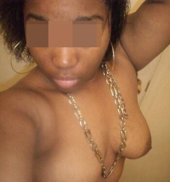 Je cherche un jeune homme coquin de Saint-Louis pour un plan cul