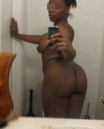 Coquine recherchant un bel africain pour un plan fellation sur Salon-de-Provence