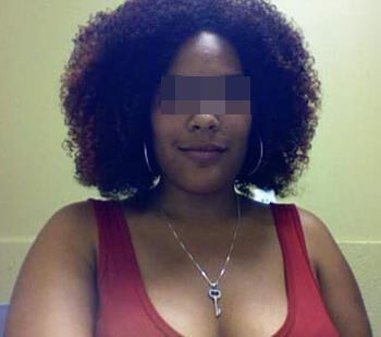 Assez jolie fille sur Poitiers qui cherche un homme poilu